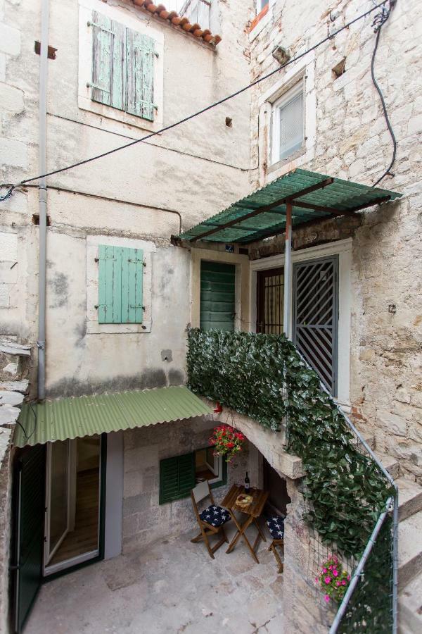 Studio Apartman "Brce" Kaštela Extérieur photo
