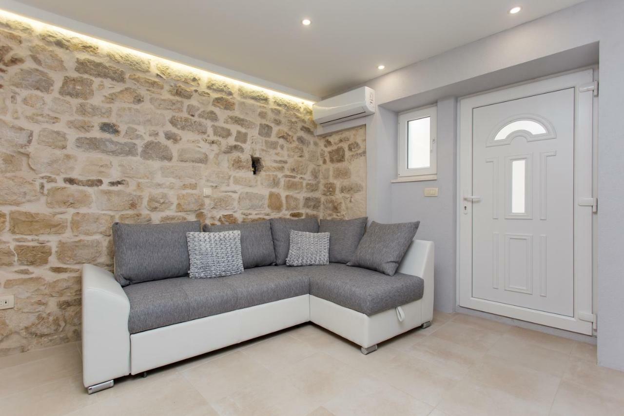 Studio Apartman "Brce" Kaštela Extérieur photo