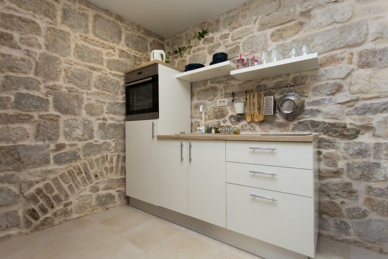 Studio Apartman "Brce" Kaštela Extérieur photo