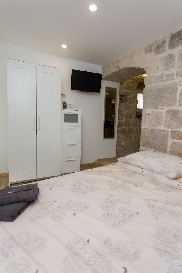 Studio Apartman "Brce" Kaštela Extérieur photo